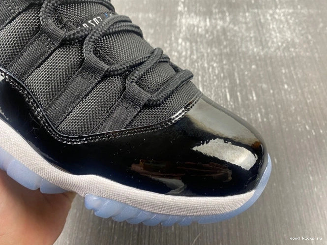 Jordan 11 Air Low FV5104-004 Space Jam 0701